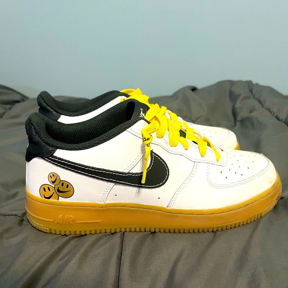 Nike Air Smiley face shoes